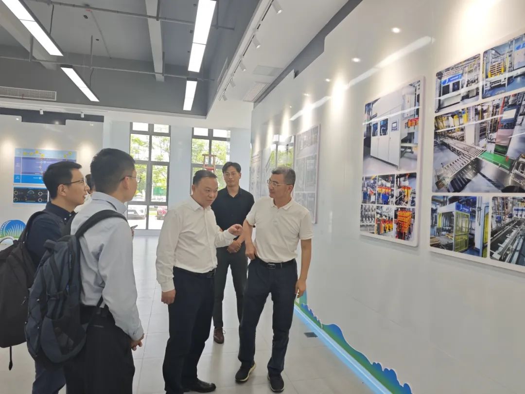 岳阳工业大学堂友总会丁兆罡主任一行莅临岳阳永兴官网参观互换 岳阳工业大学堂友总会丁兆罡主任一行莅临岳阳永兴官网参观互换