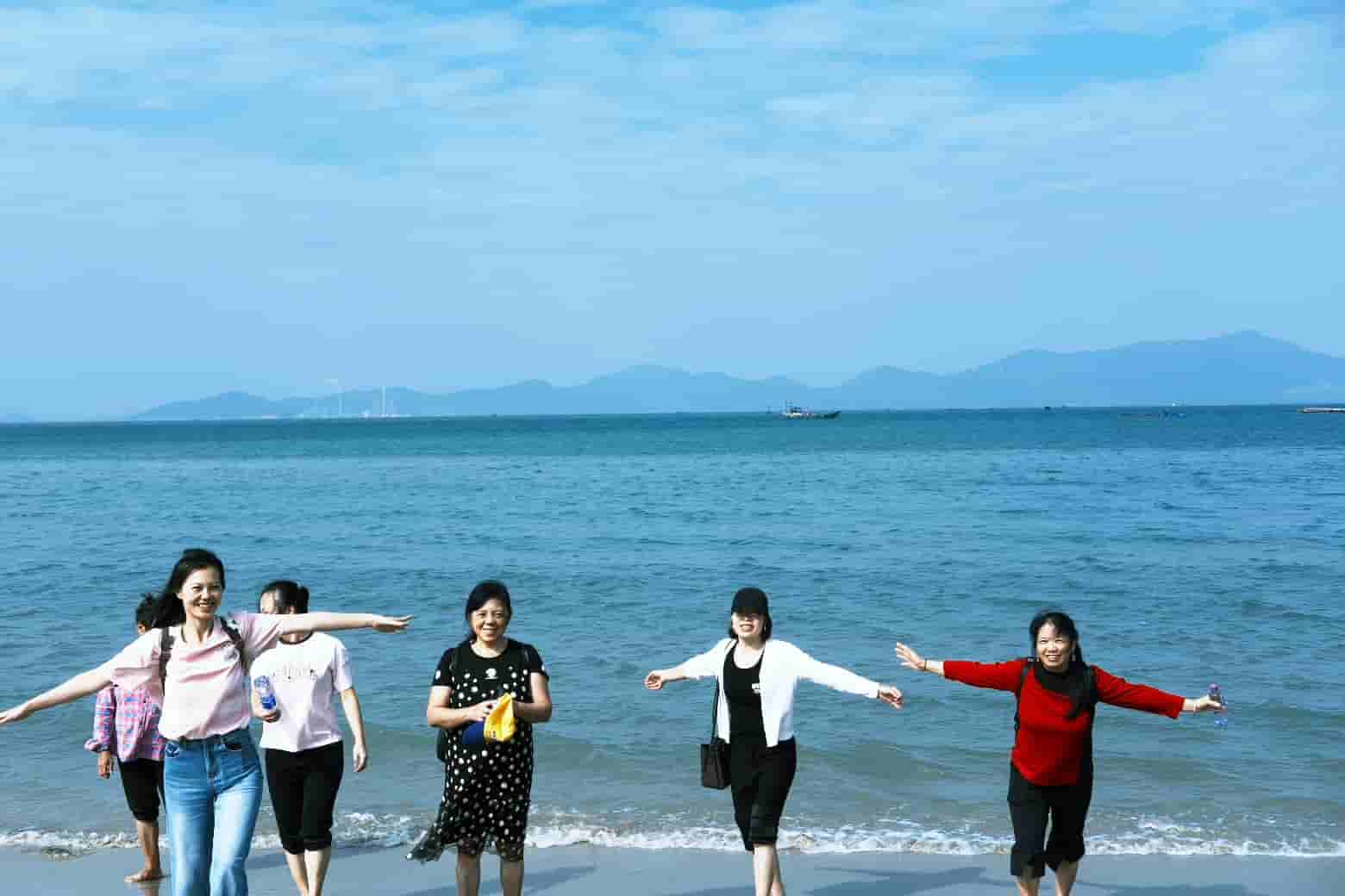 海陵岛温暖同业：：山海见证，，，与永兴官网共成长